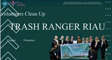 Tim relawan Trash Ranger Riau dalam kegiatan clean-up di Pekanbaru